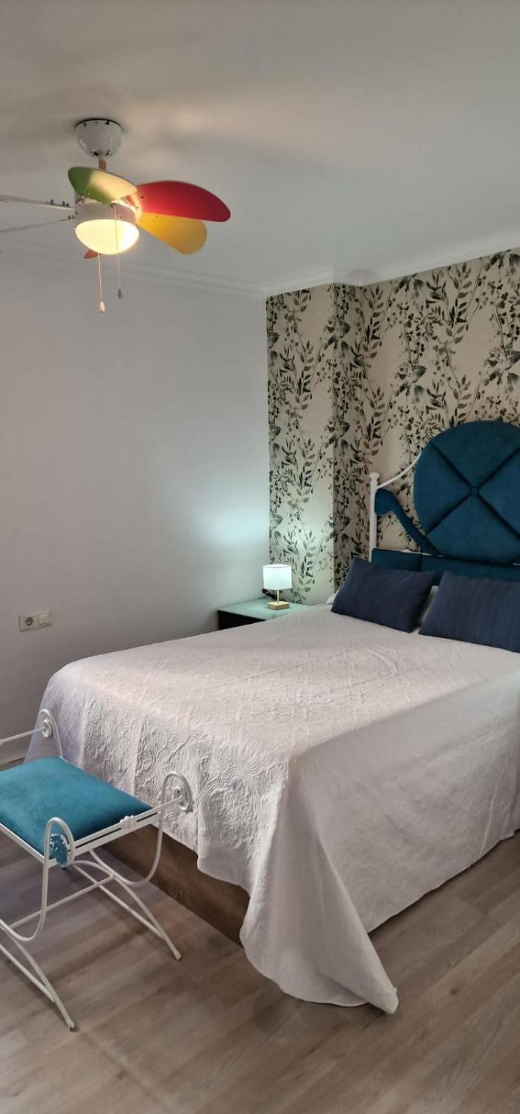 Apartamentos Ana'S Cozy Inns Torremolinos Exteriör bild
