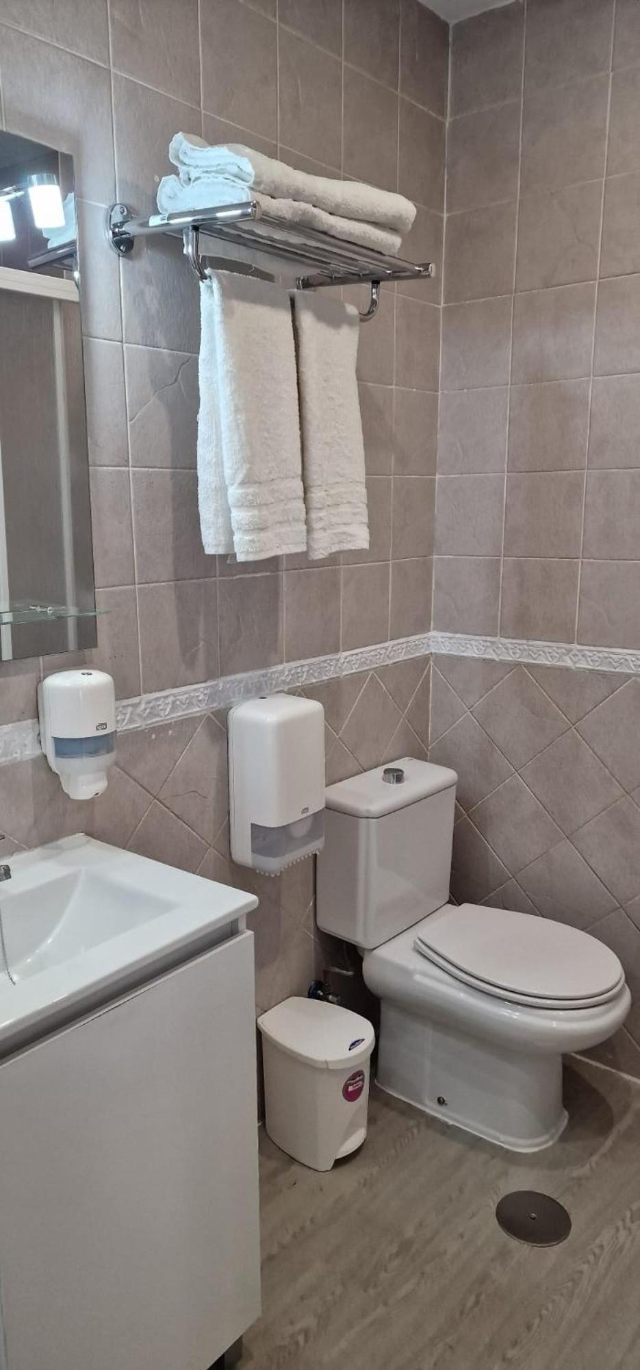 Apartamentos Ana'S Cozy Inns Torremolinos Exteriör bild